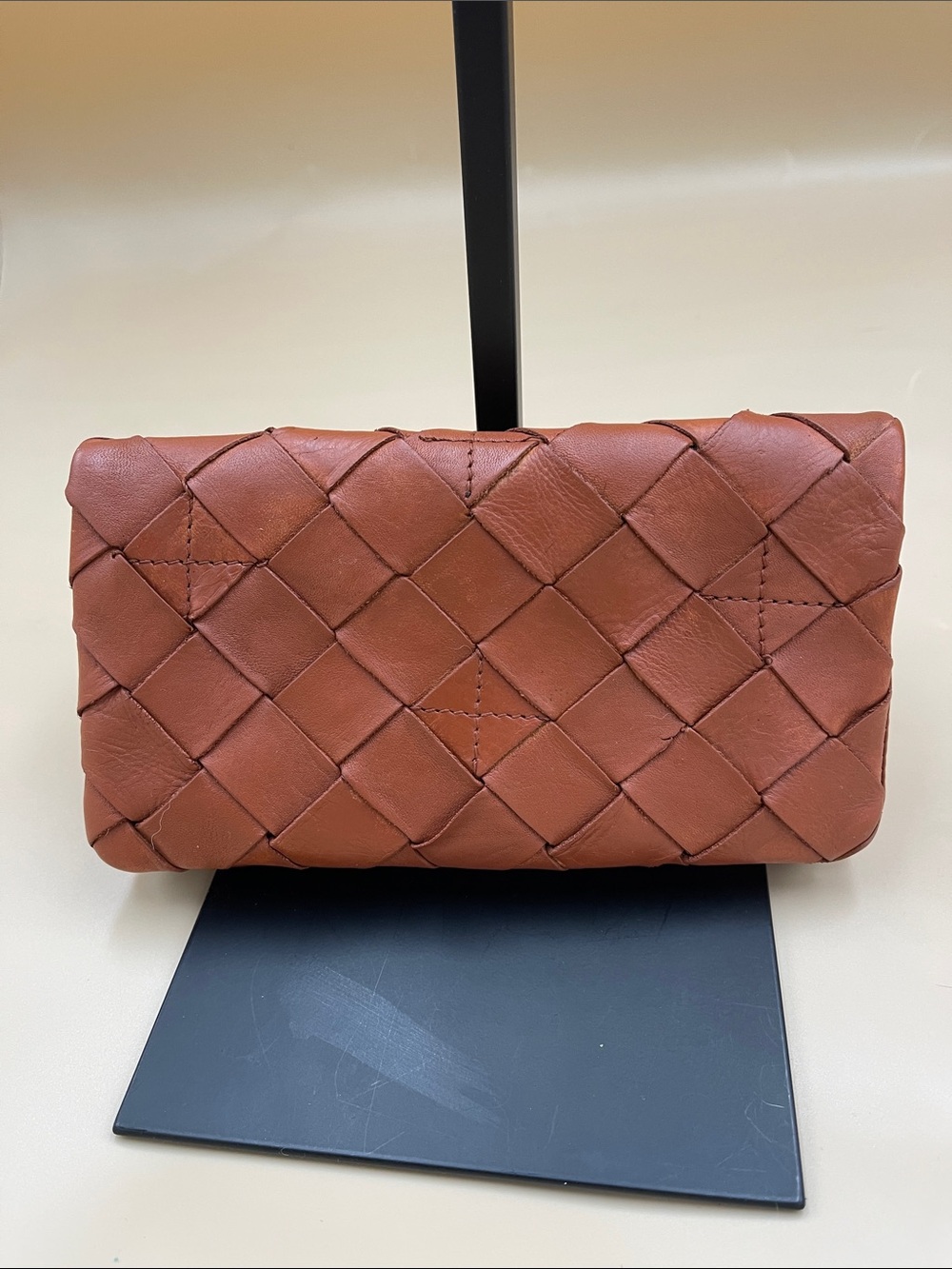 Valinca Holland Woven Leather Wallet in Chestnut Brown